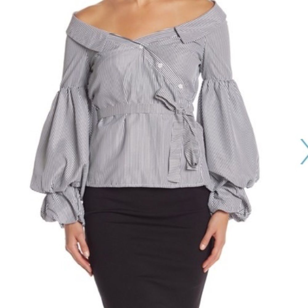 Do + Be Off Shoulder Pin Striped Blouse Sz M
